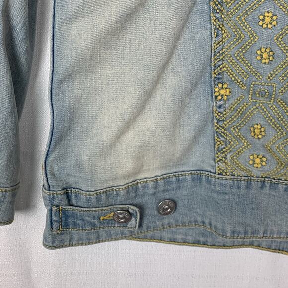 Lularoe women's medium denim jacket embroidery light wash casual yellow jean - Picture 7 of 8